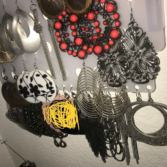 All Earrings - Picture 3 of 5